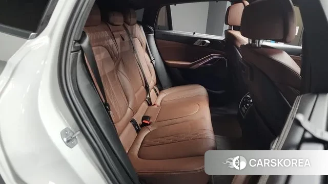 BMW X6 (G06) 2022 Белый из Кореи, фото 3