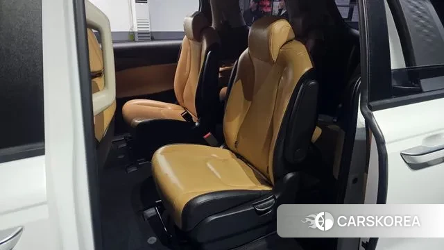 Kia Carnival 4th generation 2023 Белый из Кореи, фото 3