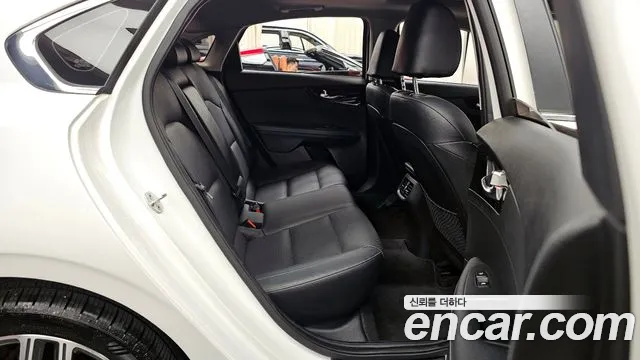 Kia Come New K3 id 2686351 из Кореи 3