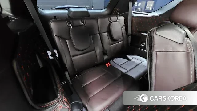 Ford Explorer 6th Generation 2025 Белый из Кореи, фото 3