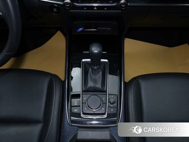 Mazda CX-30 2023 Красный из Китая, фото 3
