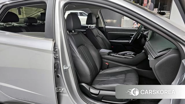 Hyundai Sonata (DN8) 2020 Серебристо-серый из Кореи, фото 3