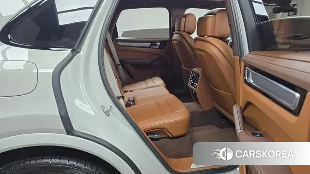 Porsche Cayenne (PO536) 2023 Серебристо-серый из Кореи, фото 3