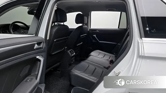 Volkswagen Tiguan second Generation 2020 Белый из Кореи, фото 3