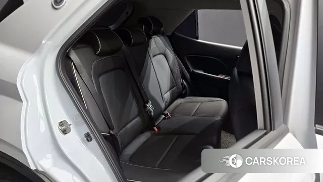 Hyundai Venue 2023 Белый из Кореи, фото 3