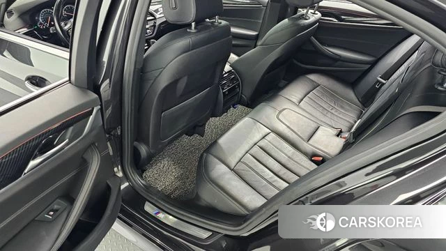 BMW 5 Series (G30) 2018 Серый из Кореи, фото 3