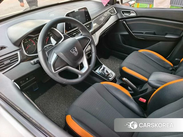 Baojun 310 2019 Белый из Китая, фото 3