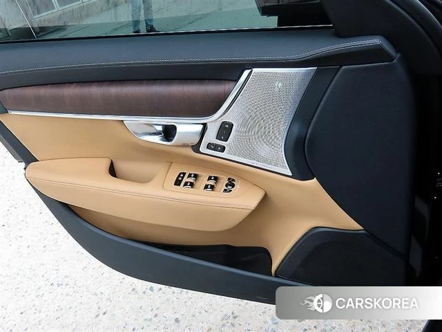 Volvo S90 2023 Серый из Кореи, фото 3