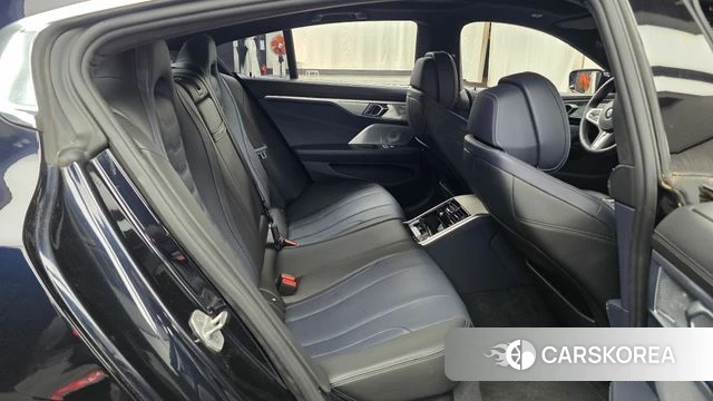 BMW 8 Series (G15) 2021 Черный из Кореи, фото 3