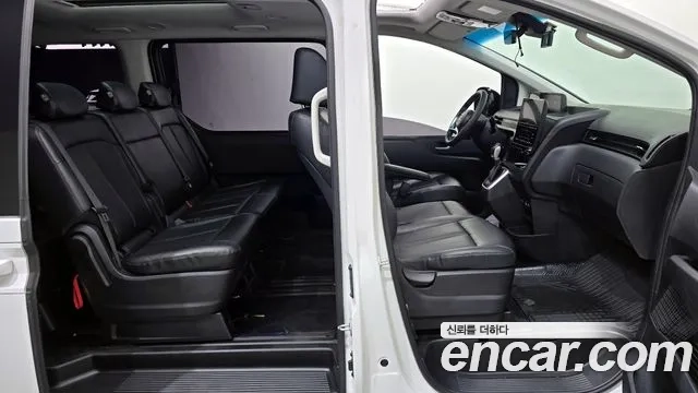 Hyundai Staria 2022 Белый из Кореи, фото 3