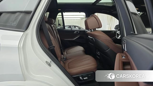 BMW X5 (G05) 2026 Белый из Кореи, фото 3