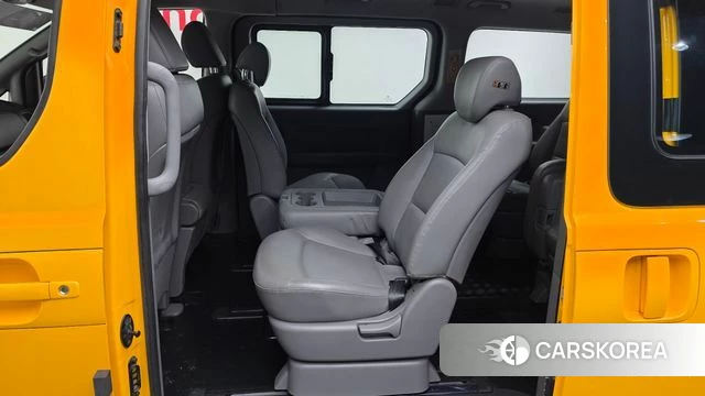 Hyundai The New Grand Starex 2018 Желтый из Кореи, фото 3