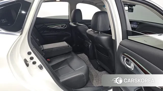 Infiniti Q70 2019 Белый из Кореи, фото 3