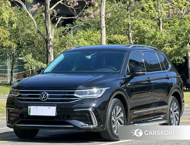Volkswagen Tiguan L PHEV 2023 Черный из Китая, фото 3