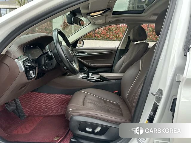 BMW 5 series PHEV 2020 Белый из Китая, фото 3