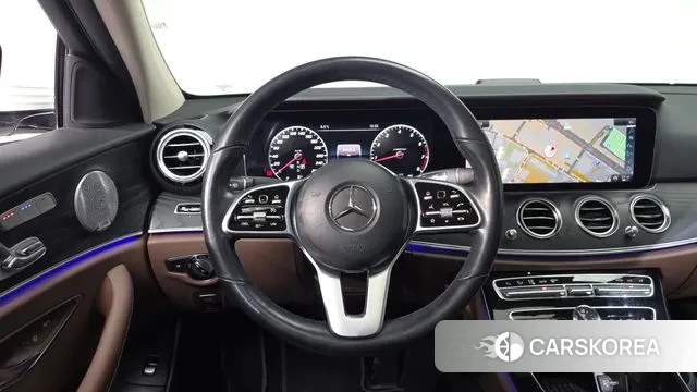Mercedes-Benz E-Class W213 2018 Белый из Кореи, фото 3