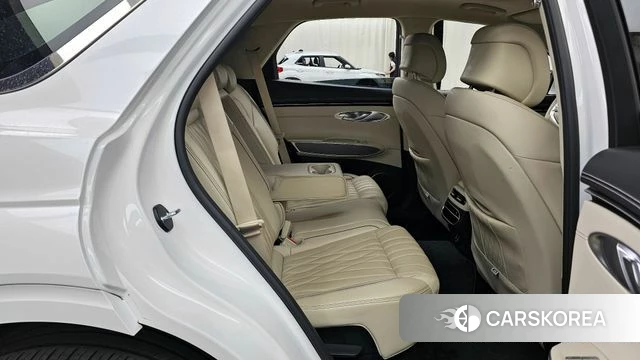Genesis GV70 2023 Белый из Кореи, фото 3