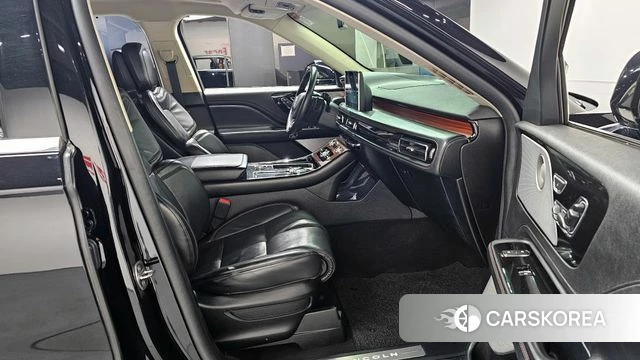 Lincoln Aviator 2nd generation 2021 Черный из Кореи, фото 3