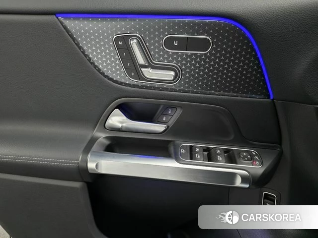 Mercedes-Benz EQB X243 2025 Белый из Кореи, фото 3