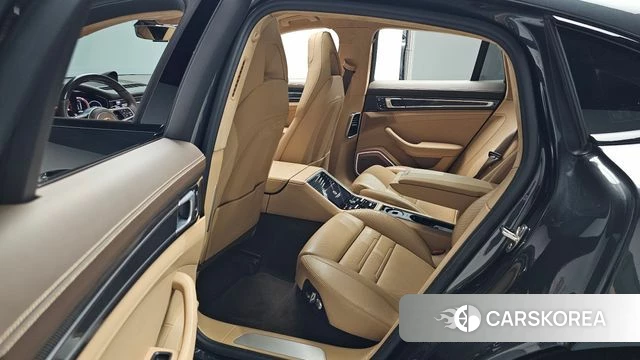 Porsche Panamera (971) 2018 Серый из Кореи, фото 3