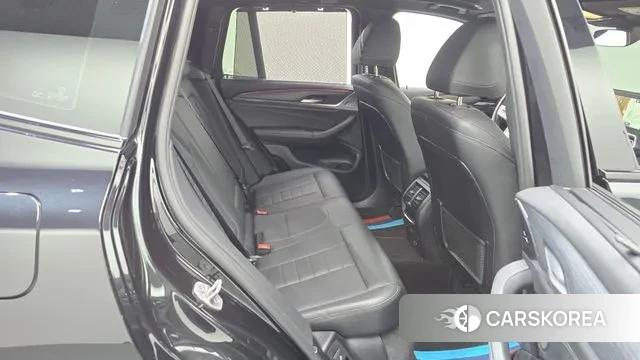 BMW X3 (G01) 2022 Черный из Кореи, фото 3