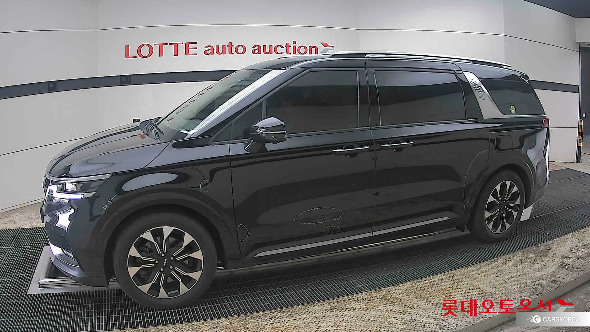 Kia Carnival 2022 Черный из Кореи, фото 3