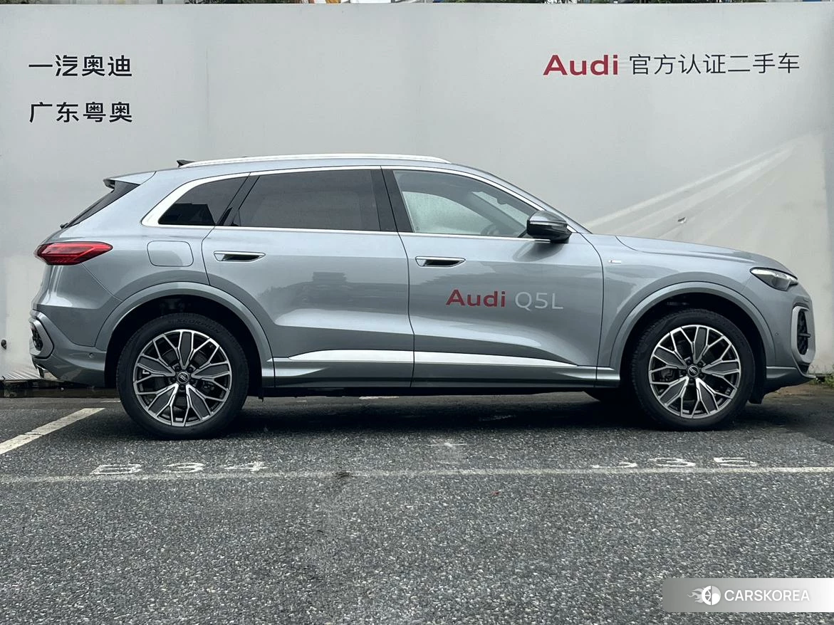 Audi Q5L 2026 Серебристо-серый из Китая, фото 3