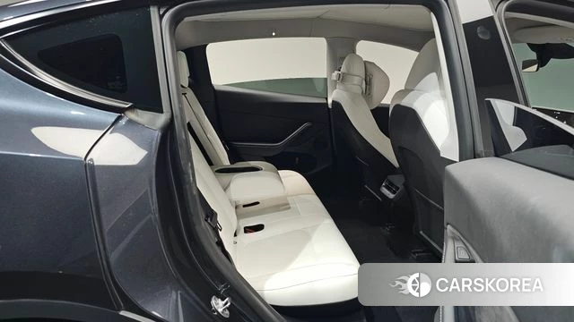 Tesla Model Y 2024 Серый из Кореи, фото 3