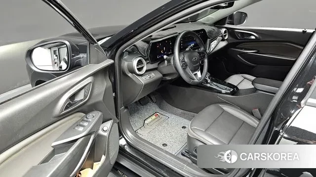 Chevrolet (GM Daewoo) Trax Crossover 2023 Черный из Кореи, фото 3