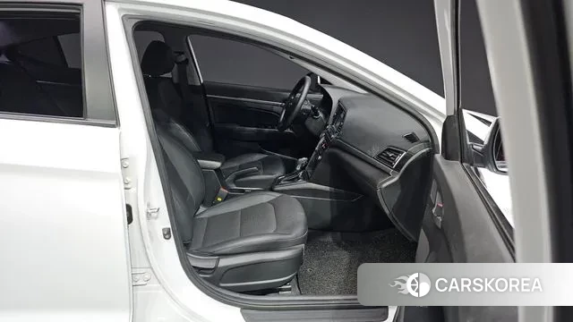 Hyundai Avante AD 2018 Белый из Кореи, фото 3