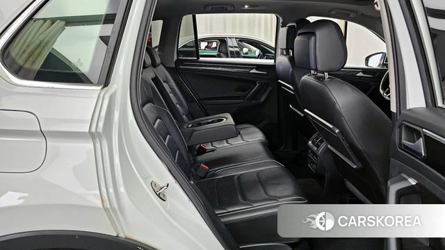 Volkswagen Tiguan second Generation 2019 Белый из Кореи, фото 3