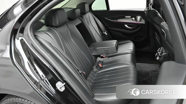 Mercedes-Benz E-Class W213 2018 Черный из Кореи, фото 3