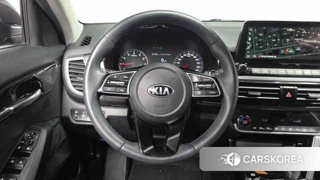 Kia Seltos 2021 Серый из Кореи, фото 3