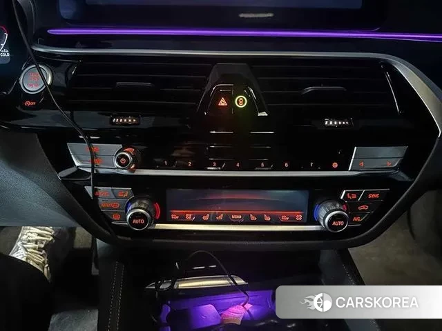 BMW 5 Series (G30) 2022 Белый из Кореи, фото 3