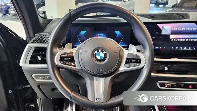 BMW X7 (G07) 2024 Черный из Кореи, фото 3