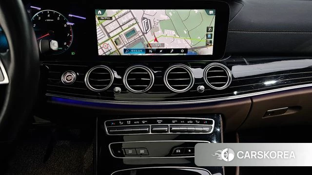 Mercedes-Benz E-Class W213 2021 Черный из Кореи, фото 3