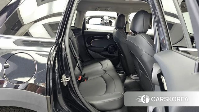 Mini Cooper 2022 Черный из Кореи, фото 3