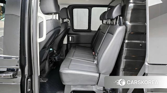 Hyundai Staria 2023 Черный из Кореи, фото 3