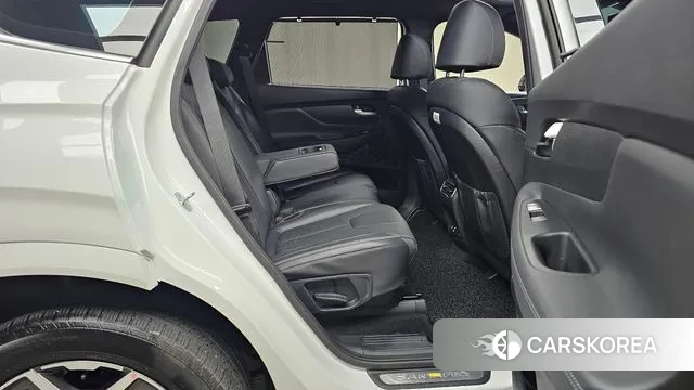 Hyundai The New Santa Fe 2023 Белый из Кореи, фото 3