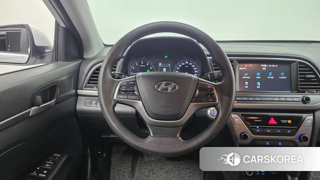 Hyundai Avante AD 2018 Белый из Кореи, фото 3