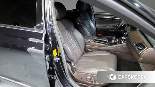 Genesis G90 2019 Черный из Кореи, фото 3