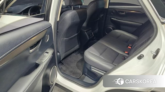 Lexus NX300h 2019 Белый из Кореи, фото 3