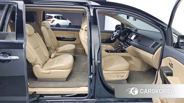 Kia The New Carnival 2018 Черный из Кореи, фото 3