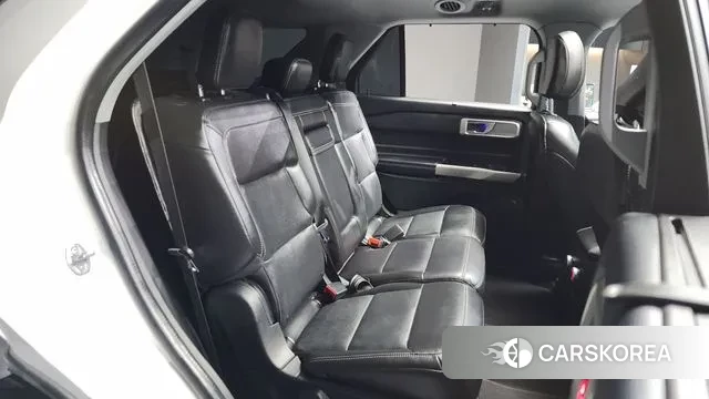 Ford Explorer 6th Generation 2022 Белый из Кореи, фото 3