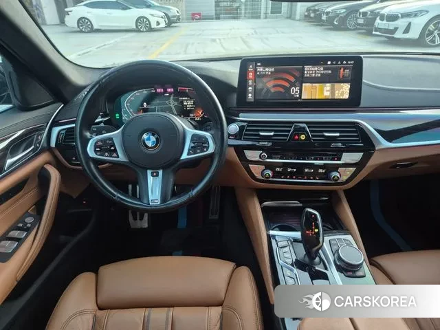 BMW 5 Series (G30) 2021 Черный из Кореи, фото 3