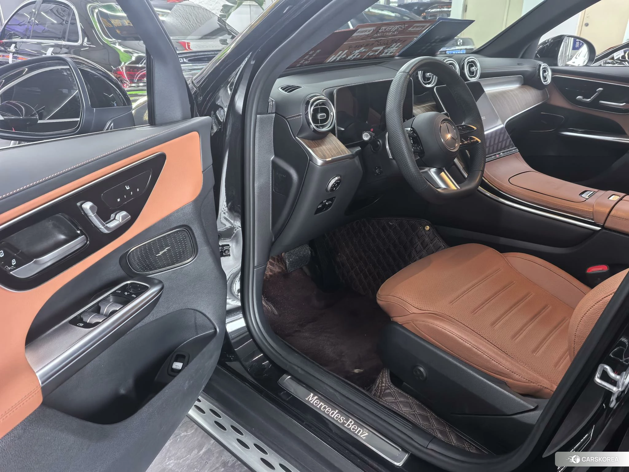 Mercedes-Benz GLC 2024 Черный из Китая, фото 3