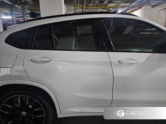 BMW X4 (G02) 2024 Белый из Кореи, фото 3