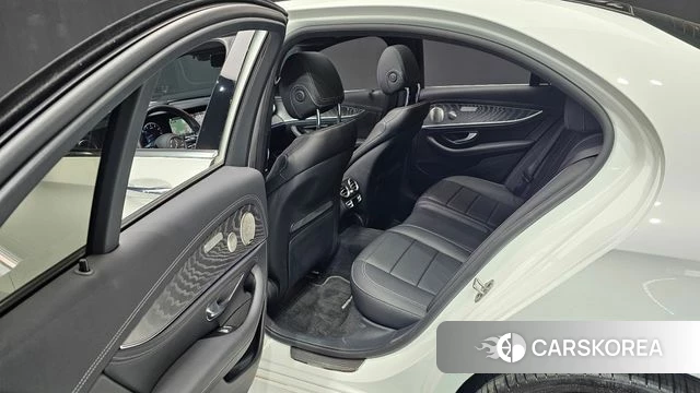 Mercedes-Benz E-Class W213 2022 Белый из Кореи, фото 3