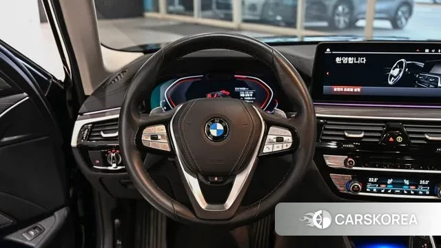 BMW 5 Series (G30) 2022 Черный из Кореи, фото 3