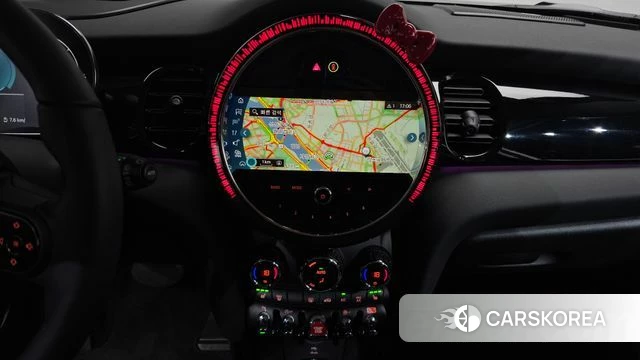 Mini Cooper 2024 Белый из Кореи, фото 3